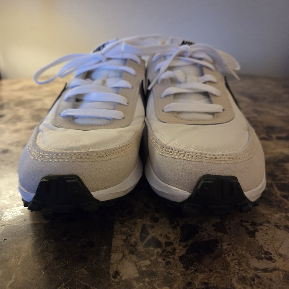 Nike Waffle Debut Women's sz 8 Low Top Lace-Up Sneakers Sanddrift casual active - Picture 4 of 16